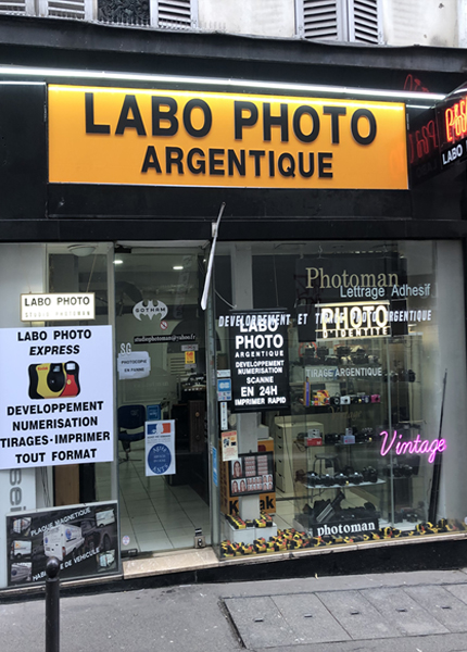 Photo identite paris 9, studio photoman, photo d'identité conformes Passeport et visa tous pays et e-Photo ANTS, photos d’identité enfant, bébé, photo portrait professionnel,developpement photo argentique. 